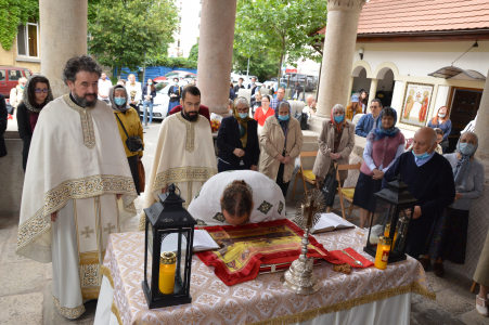 Biserica Sfintii Apostoli Petru Si Pavel